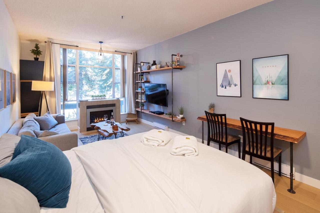 Bright Suite At Ski In/Out Glacier Lodge! Whistler Kültér fotó